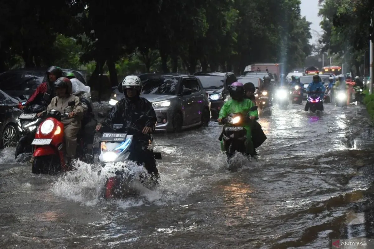 Mengatasi Banjir dan Kemacetan Jakarta Konsep Ridwan Kamil.teachermentors.com